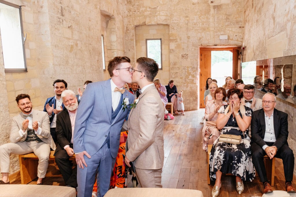 Huwelijk kus kapel domein Pietersheim Lanaken